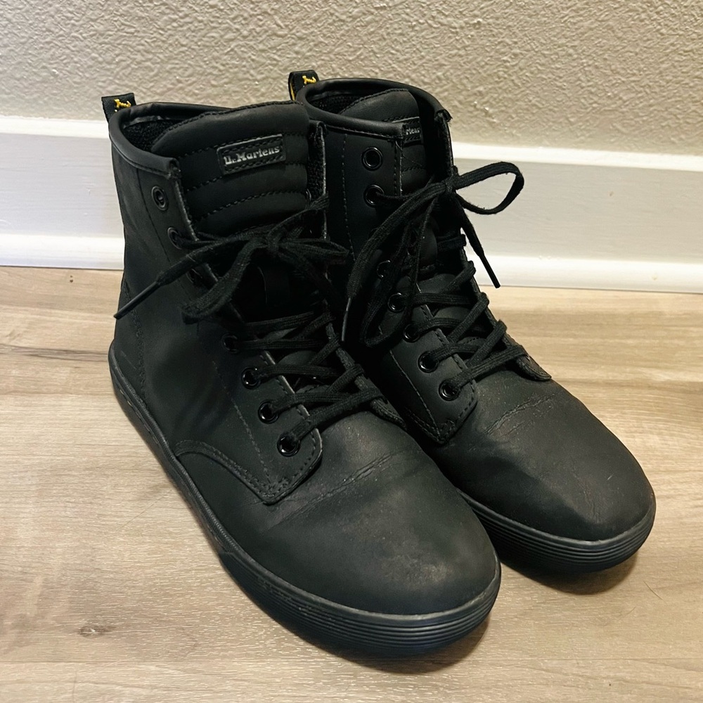 Dr. Martens Sheridan Boot Women’s Size 6 Black